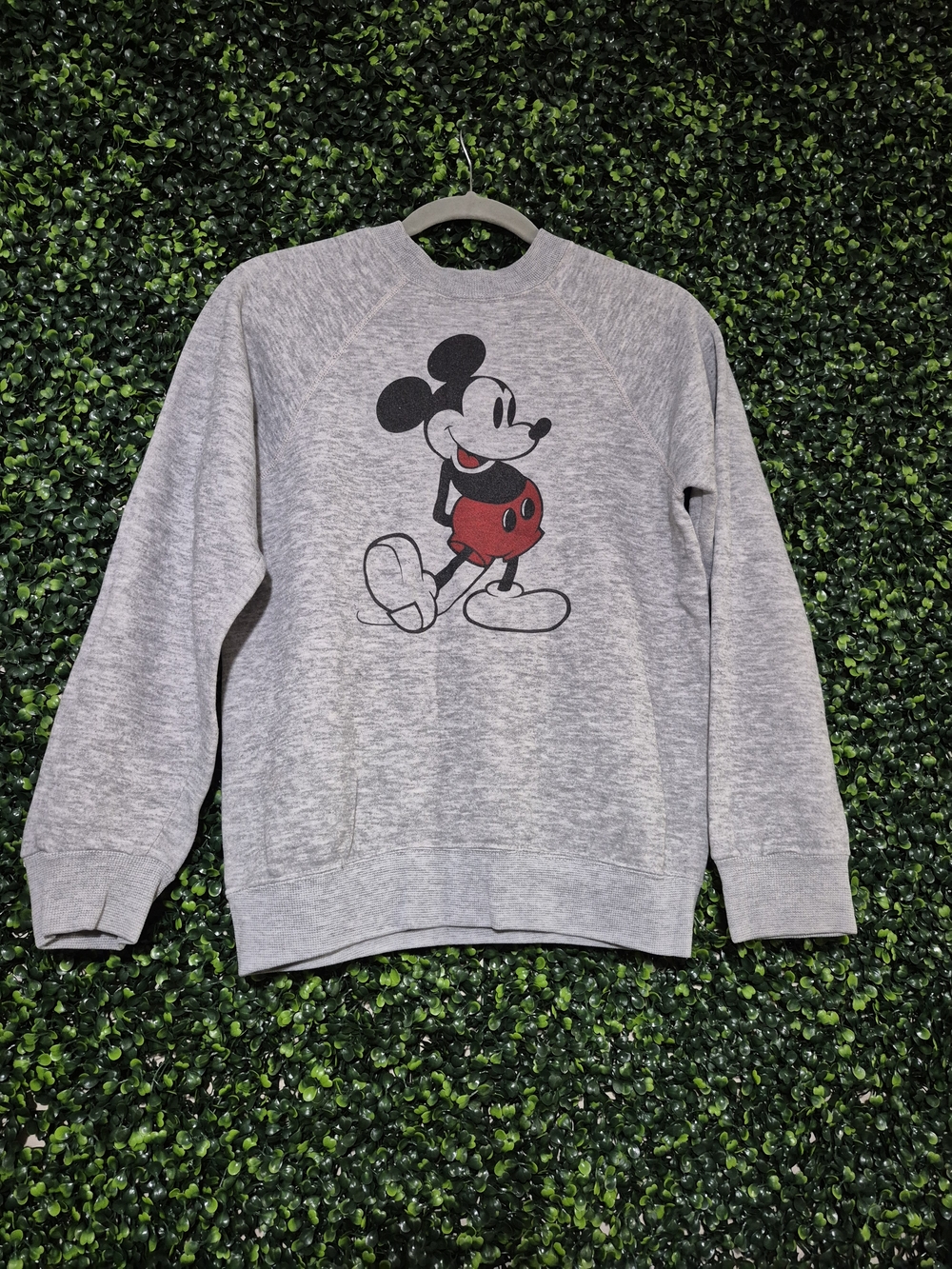 Disney Vintage 80s Mickey Mouse Crewneck Sweatshirt.